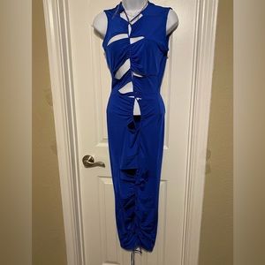 Elegant blue dress with zipper on the back.